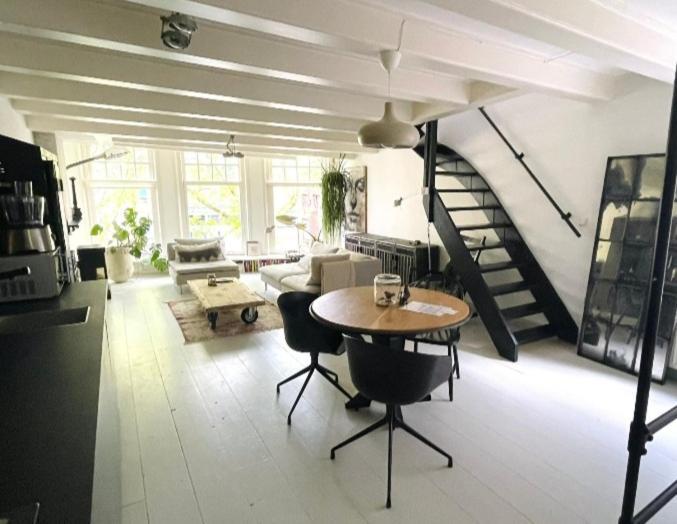 Volledige Bovenwoning Binnenstad Apartment